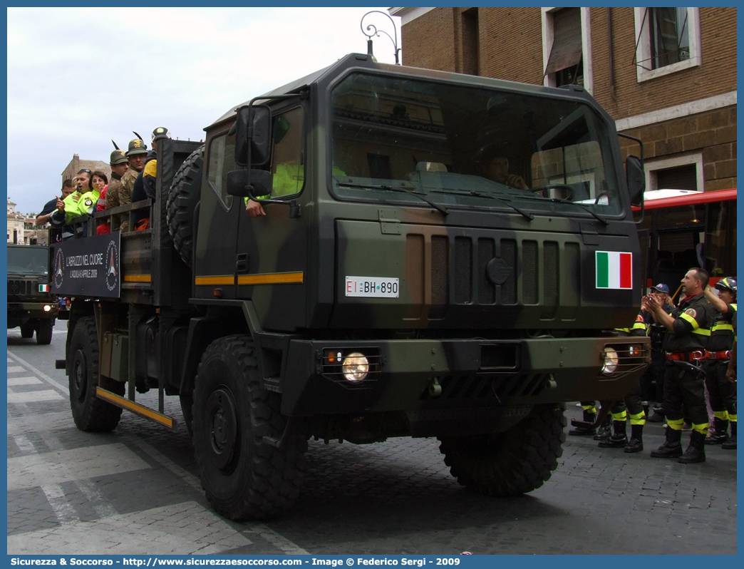 EI BH890
Esercito Italiano
ASTRA SMR 44.30 BAD 4X4
Parole chiave: EI;E.I.;Esercito;Italiano;Mezzi;da;Cantiere;Trasporto;Materiali;Supporto;Logistico;Astra;SMR;44.30