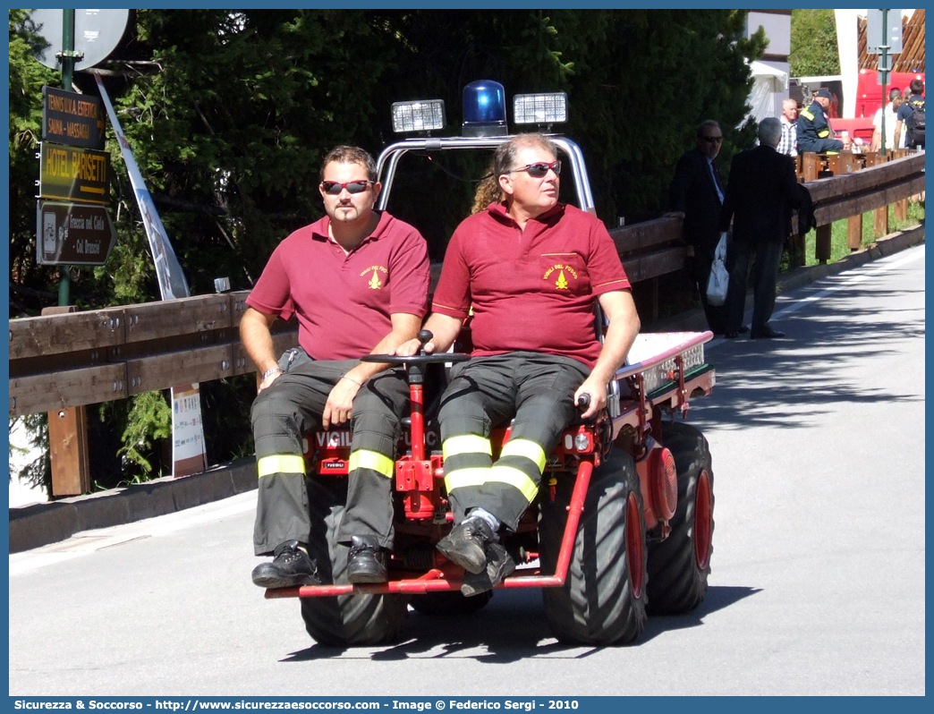 -
Corpo Nazionale Vigili del Fuoco
Veicoli per Interventi in Ambiente Ostile
Motocarrello Fresia F18 4x4
Parole chiave: VF;V.F.;VVF;V.V.F.;Corpo;Nazionale;Vigili del Fuoco;Vigili;Fuoco;Ambiente;Ostile;Motocarrello;Fresia;F18;4x4