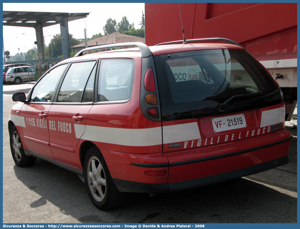 VF 21519
Corpo Nazionale Vigili del Fuoco
Fiat Marea Weekend
Parole chiave: Corpo;Nazionale;Vigili del Fuoco;Vigili;Fuoco;Fiat;Marea;Weekend