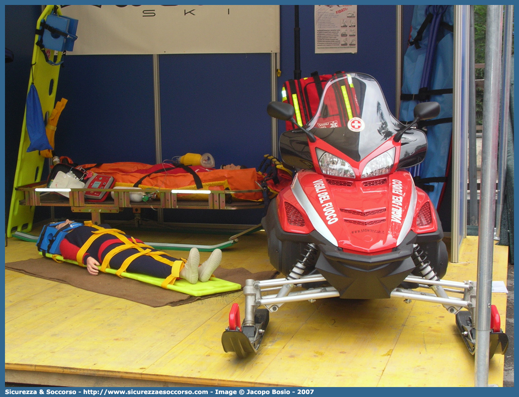 -
Corpo Nazionale Vigili del Fuoco
Veicoli per Interventi in Ambiente Ostile
Hi Tech International Snowrescue
Parole chiave: VF;V.F.;VVF;V.V.F.;Corpo;Nazionale;Vigili del Fuoco;Vigili;Fuoco;Ambiente;Ostile;Hi Tech;International;Snowrescue