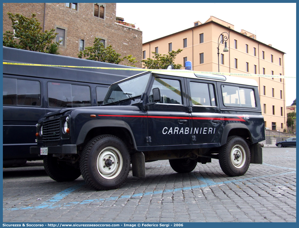 CC AJ236
Arma dei Carabinieri
Land Rover Defender 110
Parole chiave: CCAJ236;Arma dei Carabinieri;Land Rover Defender 110