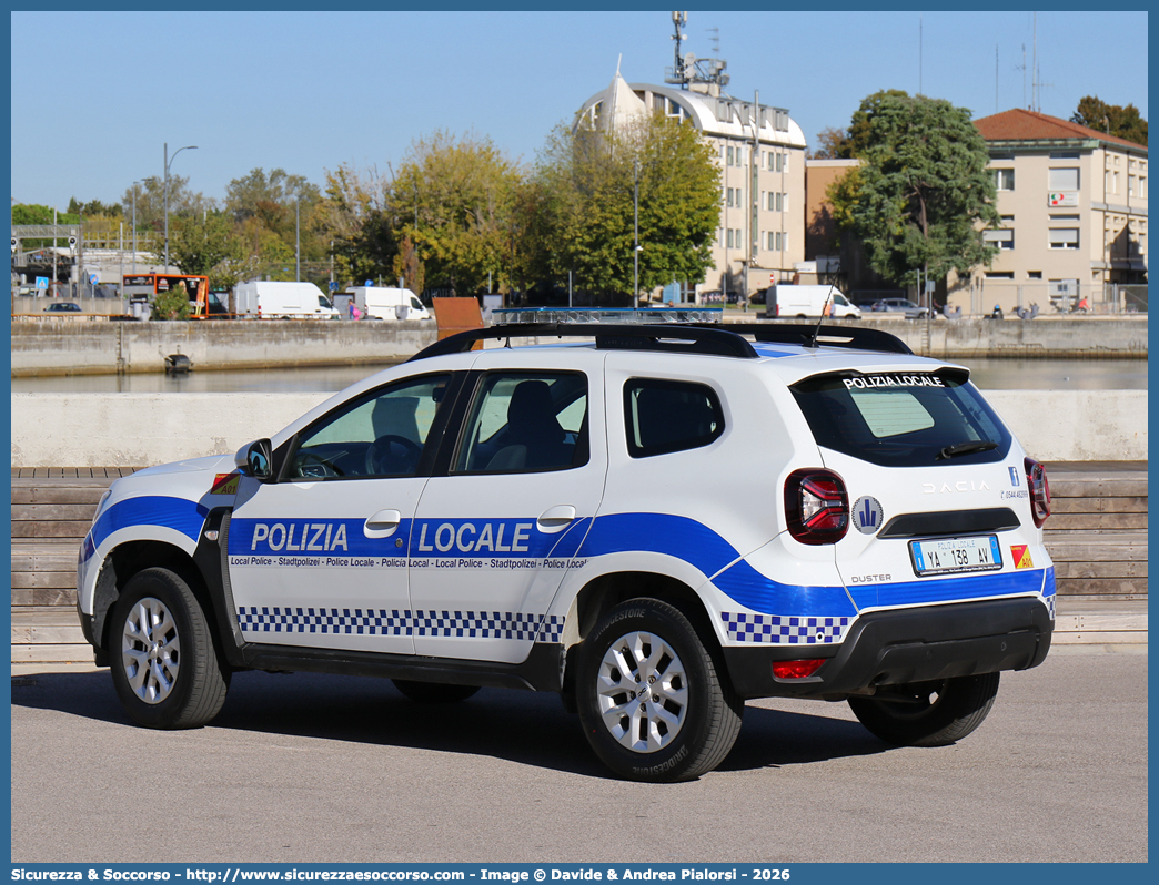 Polizia Locale YA138AV
Polizia Locale
Comune di Ravenna
Dacia Duster II serie restyling
Allestitore Focaccia Group S.r.l.
Parole chiave: Polizia;Locale;Municipale;Ravenna;Dacia;Duster;Focaccia;YA138AV;YA 138 AV