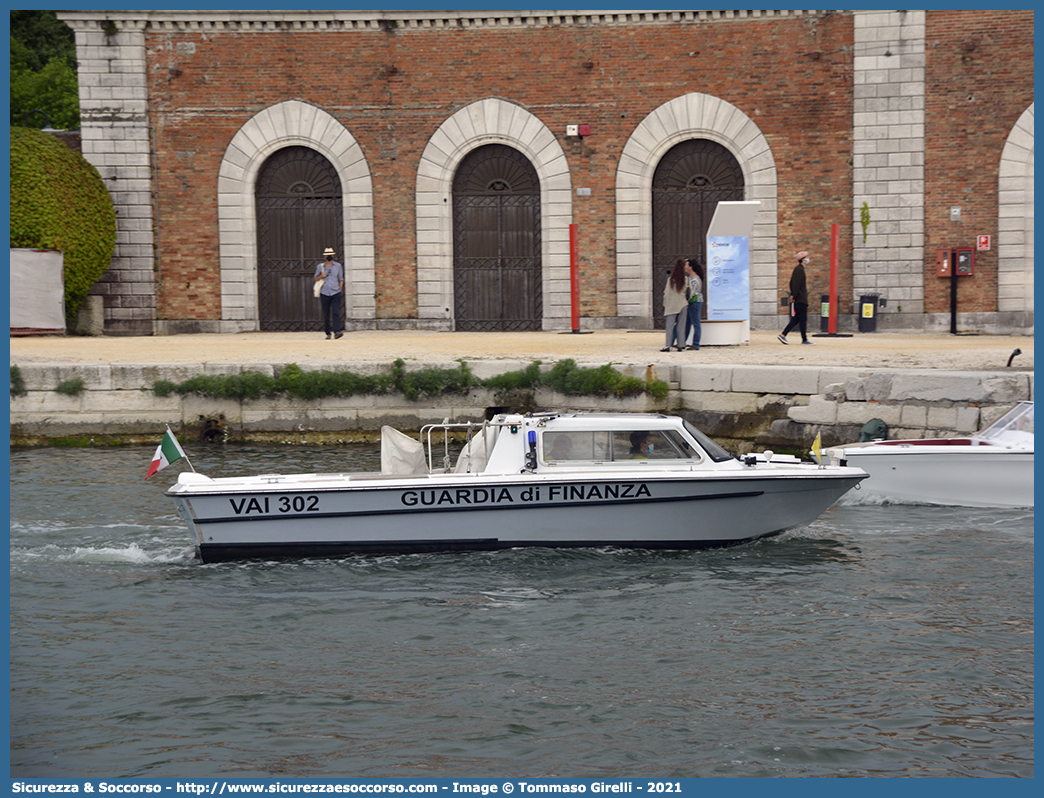 V.A.I. 302
Guardia di Finanza
R.O.A.N. Componente Navale
Vedetta Acque Interne Classe 300
Parole chiave: GdiF;G.D.F.;GDF;Guardia di Finanza;R.O.A.N.;ROAN;Componente Navale;Vedetta Acque Interne;Classe 300;VAI;302